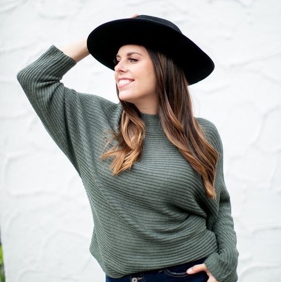 Hi! I'm Ashley 🖤 - Picture 7 of 11